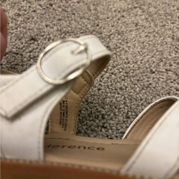 Girl’s Sandals - Picture 5 of 5